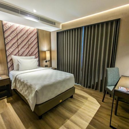 Swiss-Belhotel Airport Джокьякарта Экстерьер фото