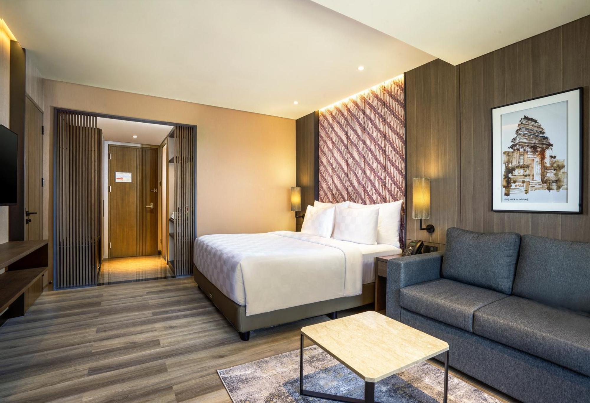 Swiss-Belhotel Airport Джокьякарта Экстерьер фото
