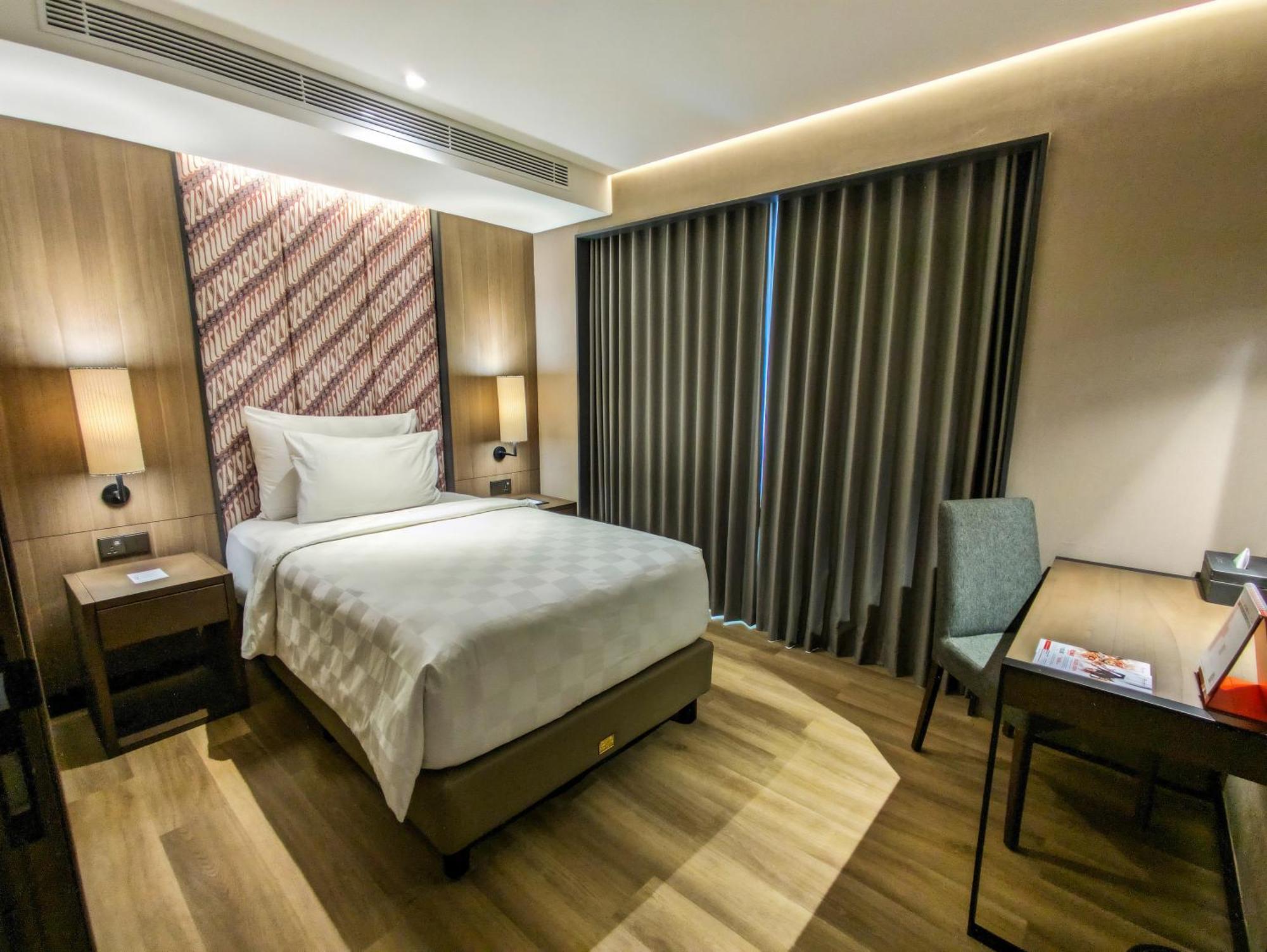 Swiss-Belhotel Airport Джокьякарта Экстерьер фото