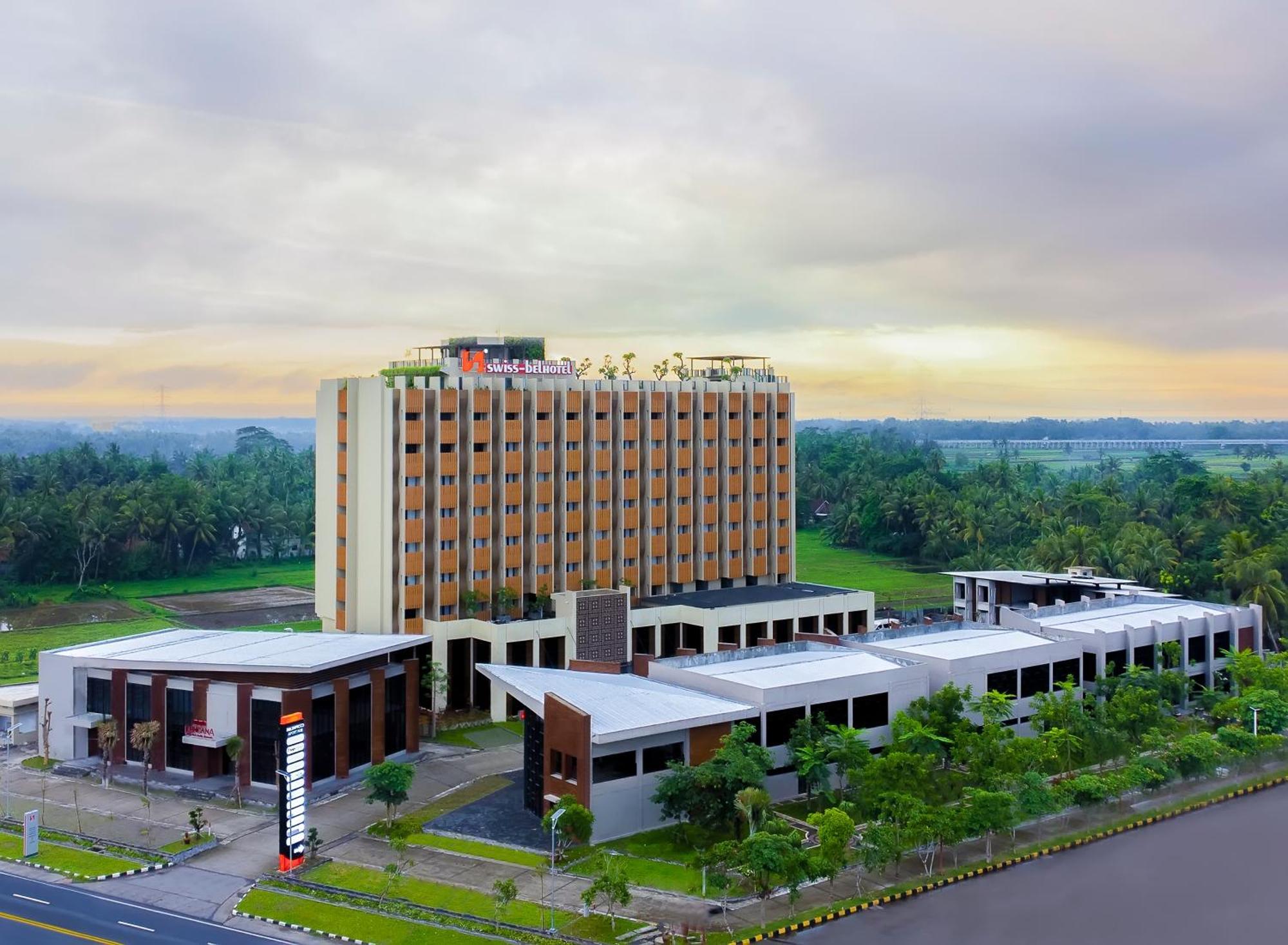 Swiss-Belhotel Airport Джокьякарта Экстерьер фото